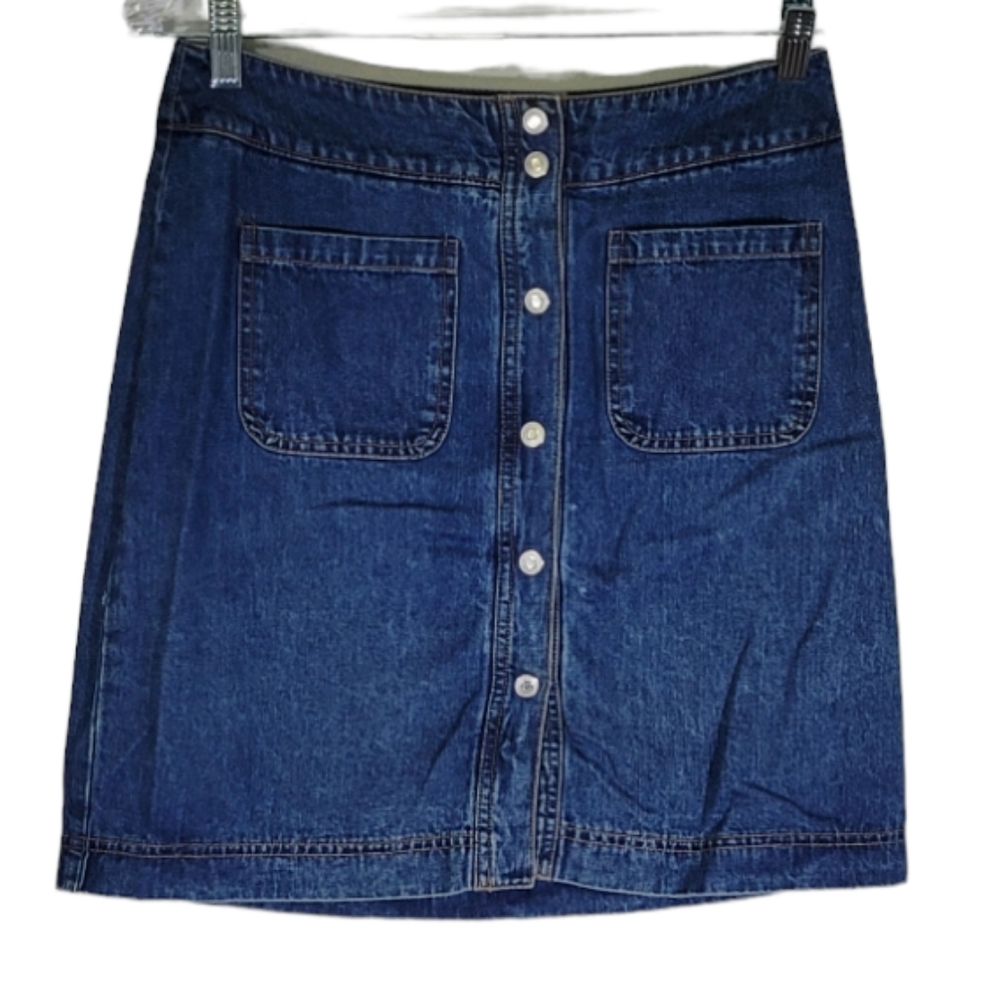 GAP- Denim skirt blue. Size 8